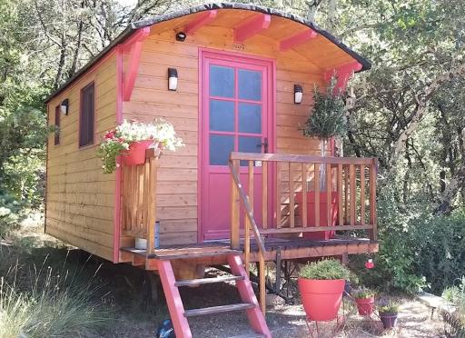 Roulotte avec piscine en Cévennes - Housity