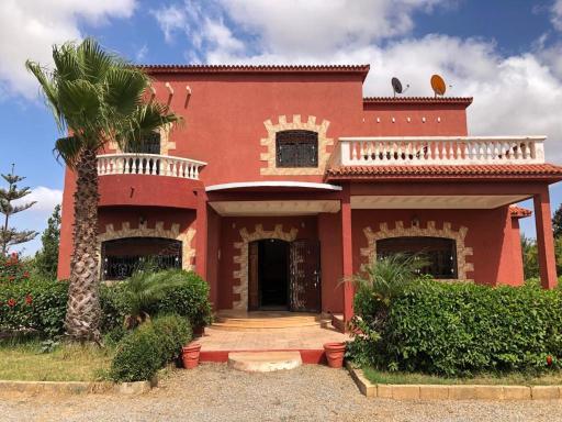 Magnifique villa avec piscine au province de Benslimane - Housity