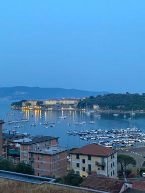 Casa Le Grazie V Battisti nr 141 Portovenere - Housity