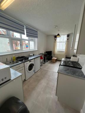 Entire One Bedroom Flat, 5 - Housity