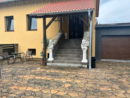 R&H Ubytování u Českého Krumlova - Milenecký azyl - Penzion - Apartmán - Housity