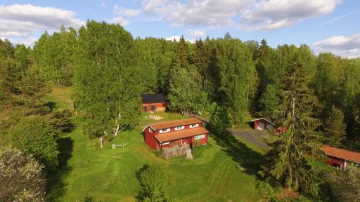 Cozy cottage in Sunnemo - Housity