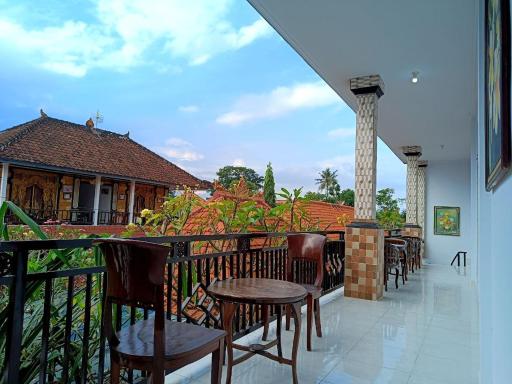Roy Guest House - Housity
