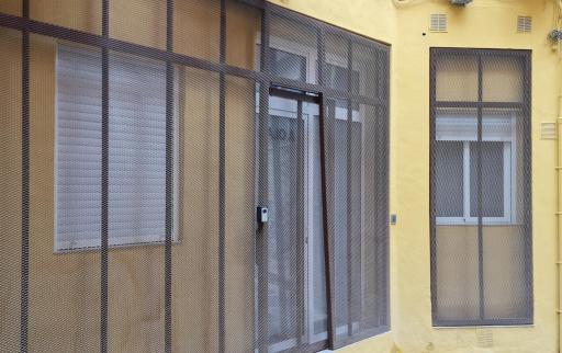 APARTAMENTOS DESAMPARADOS - Housity