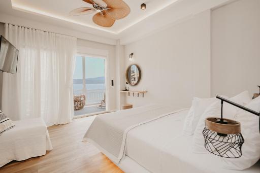 Trinity Suites Ammouliani Hospitality - Housity