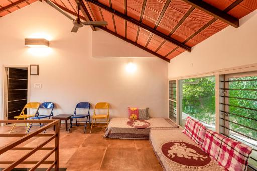 Clover, 1br amidst coffee plantation by Roamhome - Housity