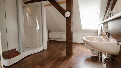 zentrumsnahes Wohnen in der Alten Schule am See - Housity