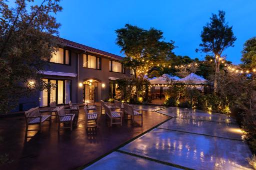 BIRD HOTEL - Housity