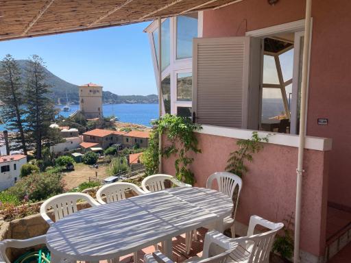 Vetrata sul mare - Housity