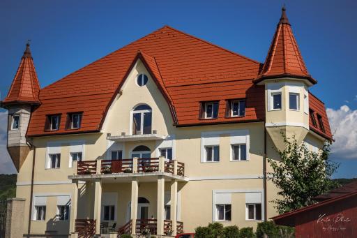 Castle Csányi - Housity