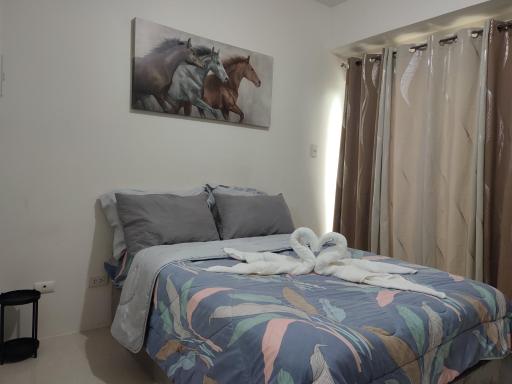 Lovely Spacious Studio Condo Unit at Abreeza Mall - Housity
