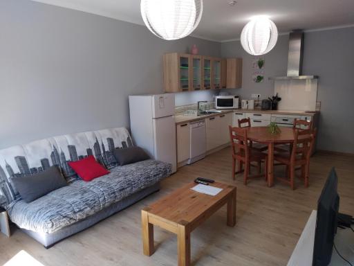 Maison de village confortable entièrement rénovée - Housity