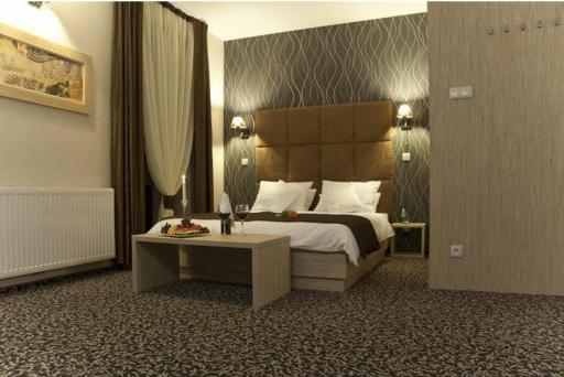 Hotel Vis A Vis - Housity