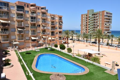 Myflats Deluxe Seafront - Housity