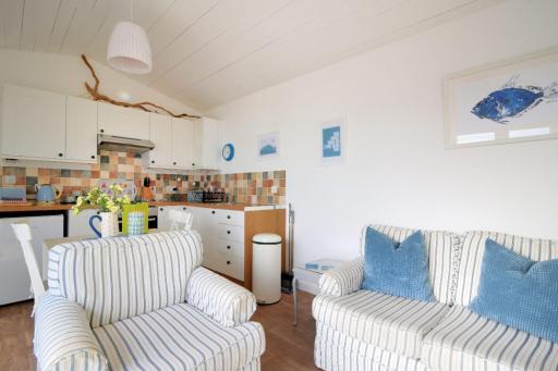 The Beach Hut - Housity
