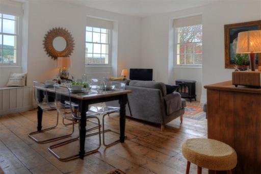 2 Woodville - Housity