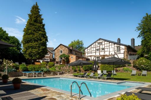 Hotel Aux Ecuries De La Reine - Housity