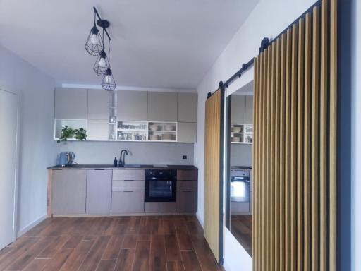 Uroczy apartament z dostępnym parkingiem - Housity