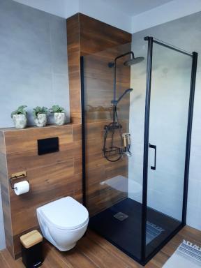 Uroczy apartament z dostępnym parkingiem - Housity