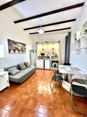 Dani House - Housity