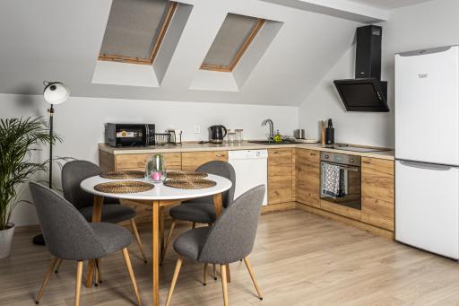 Noclegi SKOK na Energylandię Zator Przeciszów - Housity