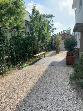 Tinyhouse Scheveningen beach FREE gated parking - Housity