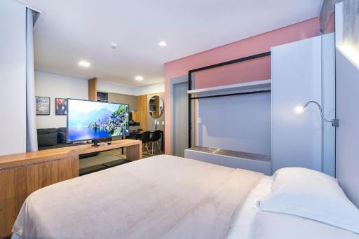 AION suítes 204 - Compacto e luxuoso Loft - Rooftop com piscina e academia - À poucos passos da praia - Housity