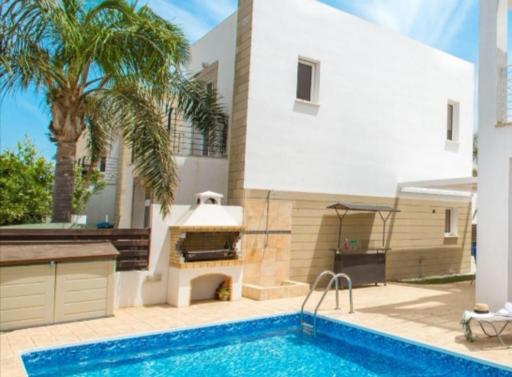 Vitamin Blue Villa Protaras - Housity