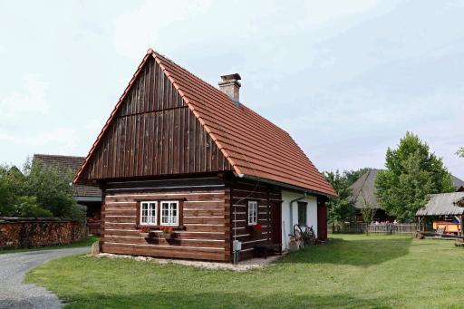 Letní byt ve skanzenu - Housity