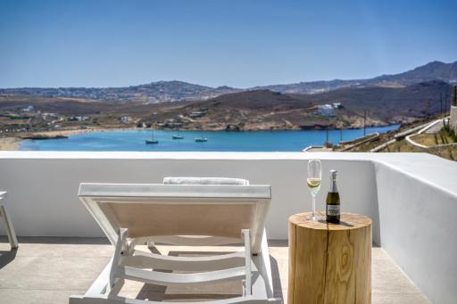 Nefeli Residence & Suite Ftelia beach Mykonos - Housity