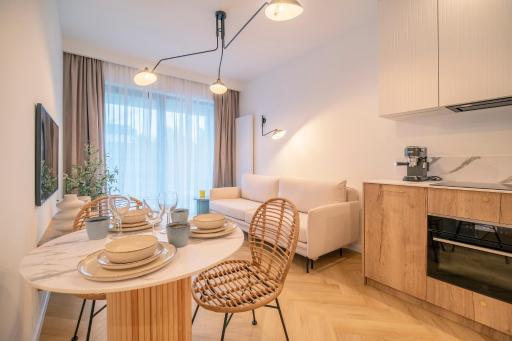 White Shellter - Shellter Hotel & Apartments Rogowo - Housity