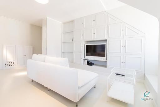 MODERN, MINIMALIST FLAT IN VIENNA - Housity