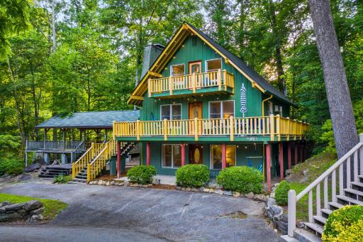 Chimney Rock Chalet Near Lake Lure! - Housity