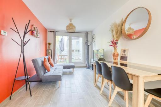 Cosy House - Disney & Paris - Near Train - Housity