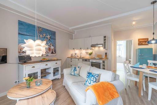 SEASIDE APARTMENTS - LITTLE BREEZE - Housity