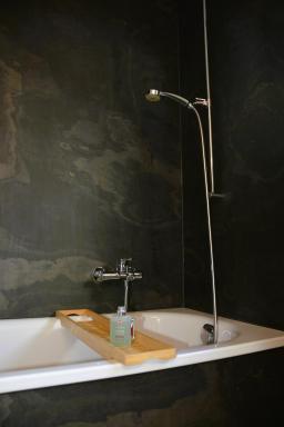 Mayers Swiss House, private home for 2-6 guests - Housity