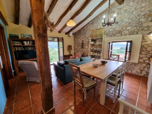 C08A01 Ático con encanto Colindres - Housity