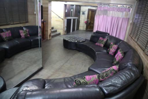 Mmmhouse Lagos - Housity