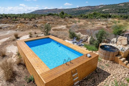 Country-Style House by Nature and Water - Housity