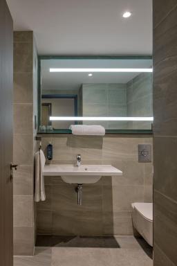 Maldron Hotel Manchester City Centre - Housity