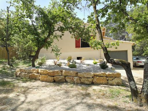 Villa Proche du Ventoux - Housity