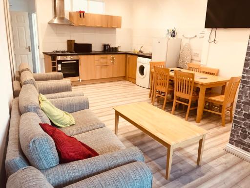 Entire Flat with Three Bedrooms N 2 - Housity