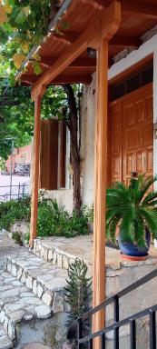 Maroudas Traditional Guest House - Housity