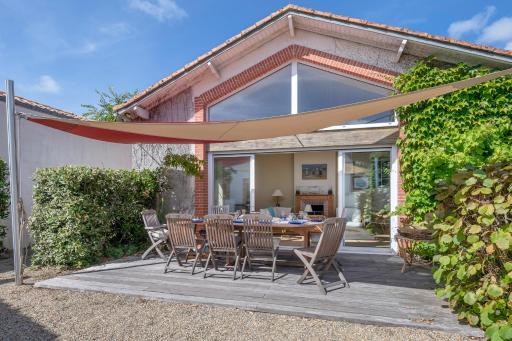 Villa familiale pour 11 personnes à 300m de la mer - Housity