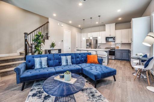 Beautiful 3 story luxury home close to the fun! - Housity
