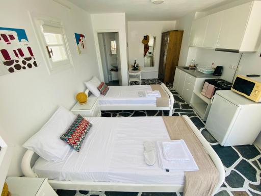 Sing and Blossom Accommodation - Housity