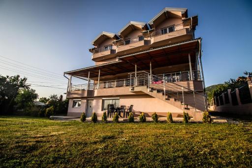 Villa TEMA - Housity