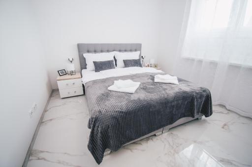 L Apartment - Housity