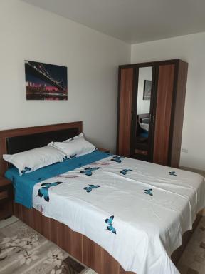 CAZARE SELENA - Housity