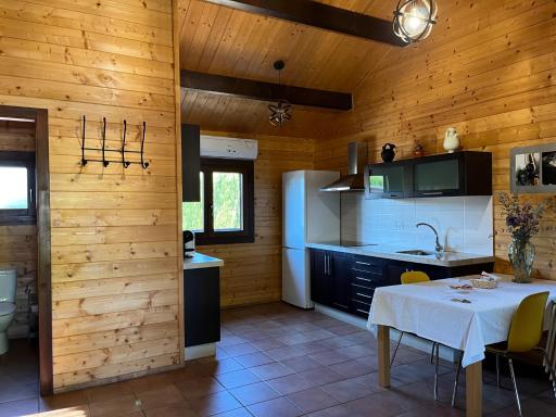 Casa Rural con Encanto CABAÑA EL SALSE - Housity